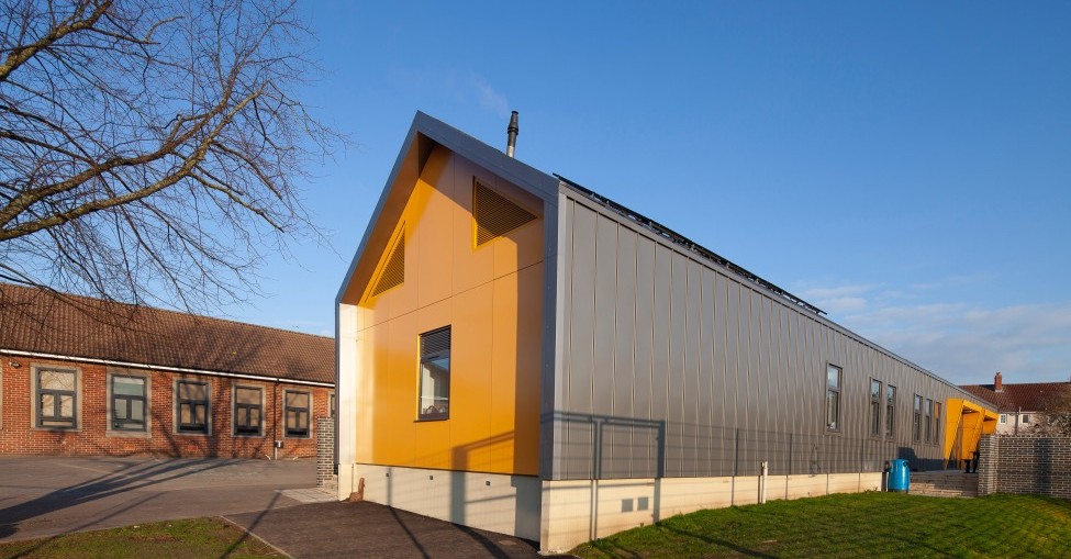 Kingspan TEK adds Excitement to School Dinners